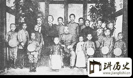 袁世凯有几个儿子?袁世凯有1妻9妾共生32个孩子