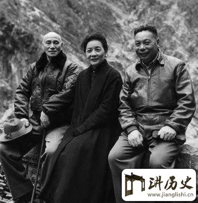 蒋氏父子在溪口的最后日子:拜佛抽到“下下签”