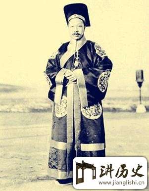 袁世凯称帝典礼花费惊人:金额可买10艘驱逐舰