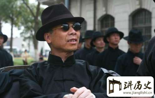 民国荒唐的禁烟:禁烟委员是贩卖烟土的杜月笙