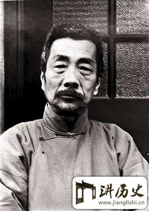 鲁迅枕下为何藏一把短刀?书信透露“我常想自杀”