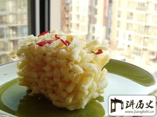 揭民国名人饮食爱好:鲁迅喜甜食 最爱吃萨其马