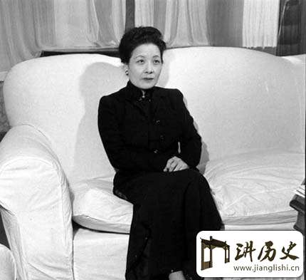 揭秘:蒋介石去世后,宋美龄与蒋经国关系微妙