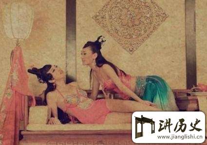 在金瓶梅中众位美女佛堂中有那些明争暗斗?