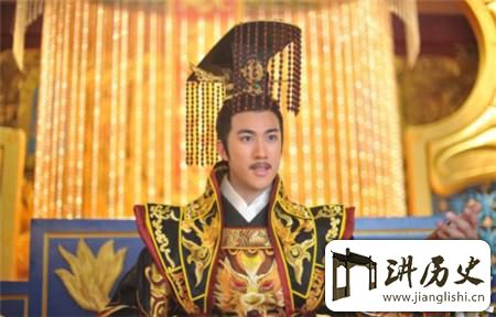 <rb>李</rb><rt>lǐ</rt><rb>世</rb><rt>shì</rt><rb>民</rb><rt>mín</rt><rb>众</rb><rt>zhòng</rt><rb>多</rb><rt>duō</rt><rb>儿</rb><rt>ér</rt><rb>子</rb><rt>zǐ</rt><rb>为</rb><rt>wéi</rt><rb>何</rb><rt>hé</rt><rb>唯</rb><rt>wéi</rt><rb>独</rb><rt>dú</rt><rb>选</rb><rt>xuǎn</rt><rb>了</rb><rt>le</rt><rb>最</rb><rt>zuì</rt><rb>软</rb><rt>ruǎn</rt><rb>弱</rb><rt>ruò</rt><rb>的</rb><rt>de</rt><rb>李</rb><rt>lǐ</rt><rb>治</rb><rt>zhì</rt>?