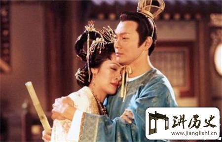 3<rb>大</rb><rt>dà</rt><rb>荒</rb><rt>huāng</rt><rb>唐</rb><rt>táng</rt><rb>皇</rb><rt>huáng</rt><rb>帝</rb><rt>dì</rt><rb>做</rb><rt>zuò</rt><rb>了</rb><rt>le</rt><rb>相</rb><rt>xiàng</rt><rb>同</rb><rt>tóng</rt><rb>的</rb><rt>de</rt><rb>事</rb><rt>shì</rt><rb>竟</rb><rt>jìng</rt><rb>都</rb><rt>dōu</rt><rb>死</rb><rt>sǐ</rt><rb>在</rb><rt>zài</rt><rb>儿</rb><rt>ér</rt><rb>子</rb><rt>zǐ</rt><rb>手</rb><rt>shǒu</rt><rb>里</rb><rt>lǐ</rt>!