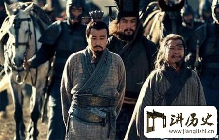 <rb>解</rb><rt>jiě</rt><rb>密</rb><rt>mì</rt>:<rb>刘</rb><rt>liú</rt><rb>备</rb><rt>bèi</rt><rb>如</rb><rt>rú</rt><rb>何</rb><rt>hé</rt><rb>败</rb><rt>bài</rt><rb>光</rb><rt>guāng</rt><rb>了</rb><rt>le</rt><rb>家</rb><rt>jiā</rt><rb>底</rb><rt>dǐ</rt><rb>以</rb><rt>yǐ</rt><rb>至</rb><rt>zhì</rt><rb>于</rb><rt>yú</rt><rb>诸</rb><rt>zhū</rt><rb>葛</rb><rt>gě</rt><rb>亮</rb><rt>liàng</rt><rb>如</rb><rt>rú</rt><rb>履</rb><rt>lǚ</rt><rb>薄</rb><rt>báo</rt><rb>冰</rb><rt>bīng</rt>