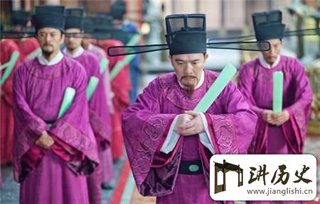 <rb>唐</rb><rt>táng</rt><rb>代</rb><rt>dài</rt><rb>宰</rb><rt>zǎi</rt><rb>相</rb><rt>xiàng</rt><rb>韩</rb><rt>hán</rt><rb>滉</rb><rt>huàng</rt><rb>竟</rb><rt>jìng</rt><rb>能</rb><rt>néng</rt><rb>做</rb><rt>zuò</rt><rb>到</rb><rt>dào</rt><rb>身</rb><rt>shēn</rt><rb>居</rb><rt>jū</rt><rb>高</rb><rt>gāo</rt><rb>位</rb><rt>wèi</rt><rb>不</rb><rt>bú</rt><rb>骄</rb><rt>jiāo</rt><rb>奢</rb><rt>shē</rt><rb>值</rb><rt>zhí</rt><rb>得</rb><rt>dé</rt><rb>学</rb><rt>xué</rt><rb>习</rb><rt>xí</rt>