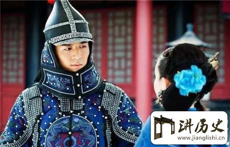 <rb>老</rb><rt>lǎo</rt><rb>十</rb><rt>shí</rt><rb>四</rb><rt>sì</rt><rb>手</rb><rt>shǒu</rt><rb>握</rb><rt>wò</rt><rb>重</rb><rt>zhòng</rt><rb>兵</rb><rt>bīng</rt><rb>却</rb><rt>què</rt><rb>为</rb><rt>wéi</rt><rb>何</rb><rt>hé</rt><rb>没</rb><rt>méi</rt><rb>有</rb><rt>yǒu</rt><rb>发</rb><rt>fā</rt><rb>兵</rb><rt>bīng</rt><rb>向</rb><rt>xiàng</rt><rb>四</rb><rt>sì</rt><rb>哥</rb><rt>gē</rt><rb>争</rb><rt>zhēng</rt><rb>夺</rb><rt>duó</rt><rb>皇</rb><rt>huáng</rt><rb>位</rb><rt>wèi</rt>