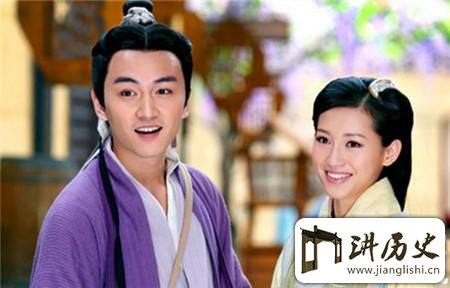 <rb>揭</rb><rt>jiē</rt><rb>秘</rb><rt>mì</rt><rb>在</rb><rt>zài</rt><rb>死</rb><rt>sǐ</rt><rb>牢</rb><rt>láo</rt><rb>里</rb><rt>lǐ</rt><rb>长</rb><rt>zhǎng</rt><rb>大</rb><rt>dà</rt><rb>的</rb><rt>de</rt><rb>传</rb><rt>chuán</rt><rb>奇</rb><rt>qí</rt><rb>皇</rb><rt>huáng</rt><rb>帝</rb><rt>dì</rt><rb>被</rb><rt>bèi</rt><rb>狱</rb><rt>yù</rt><rb>官</rb><rt>guān</rt><rb>扶</rb><rt>fú</rt><rb>上</rb><rt>shàng</rt><rb>皇</rb><rt>huáng</rt><rb>位</rb><rt>wèi</rt>