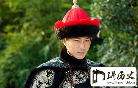 <rb>皇</rb><rt>huáng</rt><rb>太</rb><rt>tài</rt><rb>极</rb><rt>jí</rt><rb>突</rb><rt>tū</rt><rb>然</rb><rt>rán</rt><rb>驾</rb><rt>jià</rt><rb>崩</rb><rt>bēng</rt><rb>多</rb><rt>duō</rt><rb>尔</rb><rt>ěr</rt><rb>衮</rb><rt>gǔn</rt><rb>为</rb><rt>wéi</rt><rb>什</rb><rt>shí</rt><rb>么</rb><rt>me</rt><rb>支</rb><rt>zhī</rt><rb>持</rb><rt>chí</rt><rb>福</rb><rt>fú</rt><rb>临</rb><rt>lín</rt><rb>当</rb><rt>dāng</rt><rb>皇</rb><rt>huáng</rt><rb>帝</rb><rt>dì</rt>