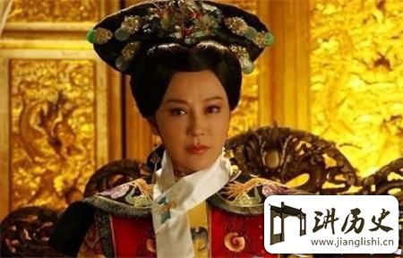 <rb>解</rb><rt>jiě</rt><rb>密</rb><rt>mì</rt><rb>慈</rb><rt>cí</rt><rb>禧</rb><rt>xǐ</rt><rb>美</rb><rt>měi</rt><rb>容</rb><rt>róng</rt><rb>的</rb><rt>de</rt><rb>秘</rb><rt>mì</rt><rb>密</rb><rt>mì</rt>:<rb>化</rb><rt>huà</rt><rb>妆</rb><rt>zhuāng</rt><rb>品</rb><rt>pǐn</rt><rb>中</rb><rt>zhōng</rt><rb>竟</rb><rt>jìng</rt><rb>含</rb><rt>hán</rt><rb>动</rb><rt>dòng</rt><rb>物</rb><rt>wù</rt><rb>粪</rb><rt>fèn</rt><rb>便</rb><rt>biàn</rt>