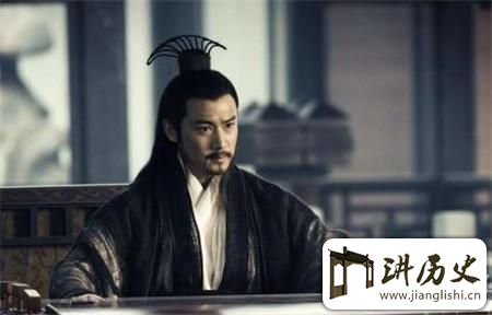 <rb>诸</rb><rt>zhū</rt><rb>葛</rb><rt>gě</rt><rb>亮</rb><rt>liàng</rt><rb>为</rb><rt>wéi</rt><rb>何</rb><rt>hé</rt><rb>不</rb><rt>bú</rt><rb>把</rb><rt>bǎ</rt><rb>平</rb><rt>píng</rt><rb>生</rb><rt>shēng</rt><rb>所</rb><rt>suǒ</rt><rb>学</rb><rt>xué</rt><rb>传</rb><rt>chuán</rt><rb>授</rb><rt>shòu</rt><rb>于</rb><rt>yú</rt><rb>儿</rb><rt>ér</rt><rb>子</rb><rt>zǐ</rt><rb>诸</rb><rt>zhū</rt><rb>葛</rb><rt>gě</rt><rb>瞻</rb><rt>zhān</rt>?