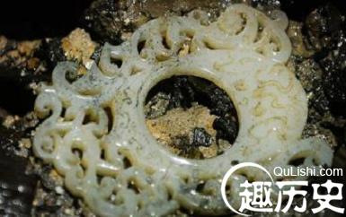 <rb>海</rb><rt>hǎi</rt><rb>昏</rb><rt>hūn</rt><rb>侯</rb><rt>hóu</rt><rb>墓</rb><rt>mù</rt><rb>主</rb><rt>zhǔ</rt><rb>人</rb><rt>rén</rt><rb>是</rb><rt>shì</rt><rb>谁</rb><rt>shuí</rt>?<rb>为</rb><rt>wéi</rt><rb>何</rb><rt>hé</rt><rb>说</rb><rt>shuō</rt><rb>海</rb><rt>hǎi</rt><rb>昏</rb><rt>hūn</rt><rb>侯</rb><rt>hóu</rt><rb>墓</rb><rt>mù</rt><rb>主</rb><rt>zhǔ</rt><rb>人</rb><rt>rén</rt><rb>是</rb><rt>shì</rt><rb>刘</rb><rt>liú</rt><rb>贺</rb><rt>hè</rt>