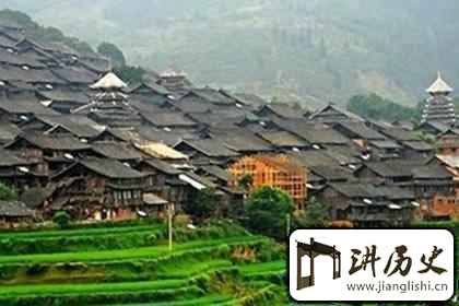 仡佬族建筑仡佬族民居为什么多是干栏式