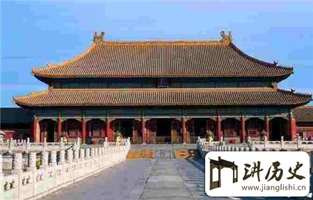 <rb>隆</rb><rt>lóng</rt><rb>宗</rb><rt>zōng</rt><rb>门</rb><rt>mén</rt><rb>上</rb><rt>shàng</rt><rb>的</rb><rt>de</rt><rb>箭</rb><rt>jiàn</rt> <rb>隆</rb><rt>lóng</rt><rb>宗</rb><rt>zōng</rt><rb>门</rb><rt>mén</rt><rb>上</rb><rt>shàng</rt><rb>的</rb><rt>de</rt><rb>箭</rb><rt>jiàn</rt>