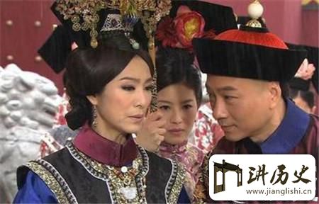 <rb>慈</rb><rt>cí</rt><rb>禧</rb><rt>xǐ</rt><rb>断</rb><rt>duàn</rt><rb>子</rb><rt>zǐ</rt><rb>绝</rb><rt>jué</rt><rb>孙</rb><rt>sūn</rt><rb>之</rb><rt>zhī</rt><rb>谜</rb><rt>mí</rt><rb>唯</rb><rt>wéi</rt><rb>一</rb><rt>yī</rt><rb>的</rb><rt>de</rt><rb>儿</rb><rt>ér</rt><rb>子</rb><rt>zǐ</rt><rb>竟</rb><rt>jìng</rt><rb>得</rb><rt>dé</rt><rb>怪</rb><rt>guài</rt><rb>病</rb><rt>bìng</rt><rb>去</rb><rt>qù</rt><rb>世</rb><rt>shì</rt>