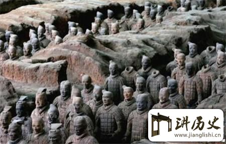 <rb>兵</rb><rt>bīng</rt><rb>马</rb><rt>mǎ</rt><rb>俑</rb><rt>yǒng</rt><rb>未</rb><rt>wèi</rt><rb>解</rb><rt>jiě</rt><rb>之</rb><rt>zhī</rt><rb>谜</rb><rt>mí</rt><rb>为</rb><rt>wéi</rt><rb>什</rb><rt>shí</rt><rb>么</rb><rt>me</rt><rb>会</rb><rt>huì</rt><rb>有</rb><rt>yǒu</rt><rb>兵</rb><rt>bīng</rt><rb>马</rb><rt>mǎ</rt><rb>俑</rb><rt>yǒng</rt><rb>的</rb><rt>de</rt><rb>存</rb><rt>cún</rt><rb>在</rb><rt>zài</rt>?