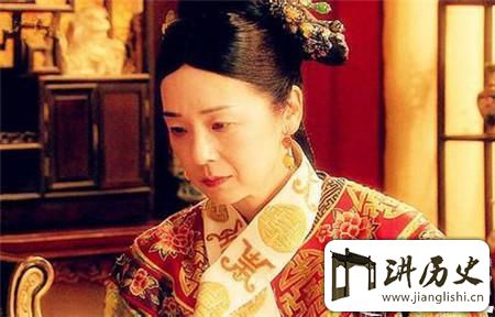 <rb>慈</rb><rt>cí</rt><rb>禧</rb><rt>xǐ</rt><rb>设</rb><rt>shè</rt><rb>计</rb><rt>jì</rt>&</ruby><ruby>ldquo</ruby><ruby><rb>一</rb><rt>yī</rt><rb>凤</rb><rt>fèng</rt><rb>压</rb><rt>yā</rt><rb>两</rb><rt>liǎng</rt><rb>龙</rb><rt>lóng</rt>&</ruby><ruby>rdquo</ruby><ruby><rb>有</rb><rt>yǒu</rt><rb>何</rb><rt>hé</rt><rb>寓</rb><rt>yù</rt><rb>意</rb><rt>yì</rt>?<rb>留</rb><rt>liú</rt><rb>下</rb><rt>xià</rt><rb>无</rb><rt>wú</rt><rb>限</rb><rt>xiàn</rt><rb>玄</rb><rt>xuán</rt><rb>机</rb><rt>jī</rt>