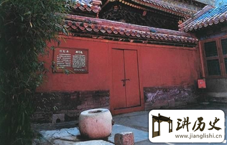 <rb>故</rb><rt>gù</rt><rb>宫</rb><rt>gōng</rt><rb>冷</rb><rt>lěng</rt><rb>宫</rb><rt>gōng</rt><rb>究</rb><rt>jiū</rt><rb>竟</rb><rt>jìng</rt><rb>在</rb><rt>zài</rt><rb>哪</rb><rt>nǎ</rt><rb>里</rb><rt>lǐ</rt><rb>为</rb><rt>wéi</rt><rb>何</rb><rt>hé</rt><rb>一</rb><rt>yī</rt><rb>直</rb><rt>zhí</rt><rb>都</rb><rt>dōu</rt><rb>不</rb><rt>bú</rt><rb>敢</rb><rt>gǎn</rt><rb>开</rb><rt>kāi</rt><rb>放</rb><rt>fàng</rt>?
