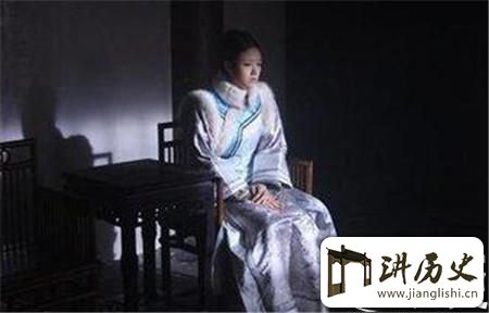 <rb>故</rb><rt>gù</rt><rb>宫</rb><rt>gōng</rt><rb>冷</rb><rt>lěng</rt><rb>宫</rb><rt>gōng</rt><rb>究</rb><rt>jiū</rt><rb>竟</rb><rt>jìng</rt><rb>在</rb><rt>zài</rt><rb>哪</rb><rt>nǎ</rt><rb>里</rb><rt>lǐ</rt><rb>为</rb><rt>wéi</rt><rb>何</rb><rt>hé</rt><rb>一</rb><rt>yī</rt><rb>直</rb><rt>zhí</rt><rb>都</rb><rt>dōu</rt><rb>不</rb><rt>bú</rt><rb>敢</rb><rt>gǎn</rt><rb>开</rb><rt>kāi</rt><rb>放</rb><rt>fàng</rt>?