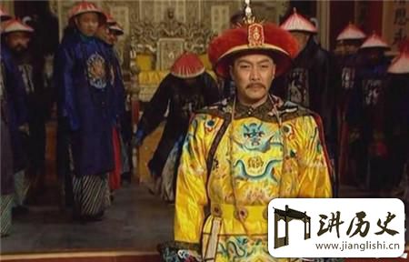 <rb>八</rb><rt>bā</rt><rb>爷</rb><rt>yé</rt><rb>九</rb><rt>jiǔ</rt><rb>爷</rb><rt>yé</rt><rb>到</rb><rt>dào</rt><rb>底</rb><rt>dǐ</rt><rb>怎</rb><rt>zěn</rt><rb>么</rb><rt>me</rt><rb>死</rb><rt>sǐ</rt><rb>的</rb><rt>de</rt>?<rb>溥</rb><rt>pǔ</rt><rb>仪</rb><rt>yí</rt><rb>在</rb><rt>zài</rt><rb>养</rb><rt>yǎng</rt><rb>心</rb><rt>xīn</rt><rb>殿</rb><rt>diàn</rt><rb>找</rb><rt>zhǎo</rt><rb>到</rb><rt>dào</rt><rb>密</rb><rt>mì</rt><rb>诏</rb><rt>zhào</rt>