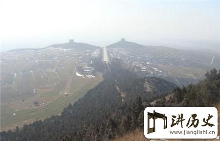 <rb>袁</rb><rt>yuán</rt><rb>天</rb><rt>tiān</rt><rb>罡</rb><rt>gāng</rt><rb>墓</rb><rt>mù</rt><rb>是</rb><rt>shì</rt><rb>有</rb><rt>yǒu</rt><rb>多</rb><rt>duō</rt><rb>神</rb><rt>shén</rt><rb>秘</rb><rt>mì</rt>?<rb>千</rb><rt>qiān</rt><rb>百</rb><rt>bǎi</rt><rb>年</rb><rt>nián</rt><rb>来</rb><rt>lái</rt><rb>竟</rb><rt>jìng</rt><rb>无</rb><rt>wú</rt><rb>人</rb><rt>rén</rt><rb>敢</rb><rt>gǎn</rt><rb>盗</rb><rt>dào</rt>