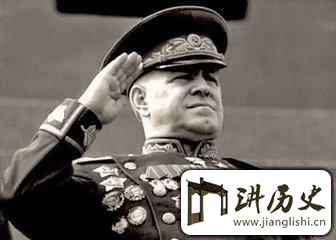 <rb>二</rb><rt>èr</rt><rb>战</rb><rt>zhàn</rt><rb>时</rb><rt>shí</rt><rb>期</rb><rt>qī</rt><rb>的</rb><rt>de</rt><rb>八</rb><rt>bā</rt><rb>大</rb><rt>dà</rt><rb>最</rb><rt>zuì</rt><rb>强</rb><rt>qiáng</rt><rb>将</rb><rt>jiāng</rt><rb>帅</rb><rt>shuài</rt>,<rb>个</rb><rt>gè</rt><rb>个</rb><rt>gè</rt><rb>名</rb><rt>míng</rt><rb>不</rb><rt>bú</rt><rb>虚</rb><rt>xū</rt><rb>传</rb><rt>chuán</rt>