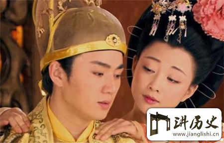 <rb>清</rb><rt>qīng</rt><rb>宫</rb><rt>gōng</rt><rb>怪</rb><rt>guài</rt><rb>现</rb><rt>xiàn</rt><rb>象</rb><rt>xiàng</rt>:<rb>清</rb><rt>qīng</rt><rb>朝</rb><rt>cháo</rt><rb>皇</rb><rt>huáng</rt><rb>帝</rb><rt>dì</rt><rb>为</rb><rt>wéi</rt><rb>何</rb><rt>hé</rt><rb>大</rb><rt>dà</rt><rb>多</rb><rt>duō</rt><rb>死</rb><rt>sǐ</rt><rb>于</rb><rt>yú</rt><rb>严</rb><rt>yán</rt><rb>寒</rb><rt>hán</rt><rb>冬</rb><rt>dōng</rt><rb>天</rb><rt>tiān</rt>