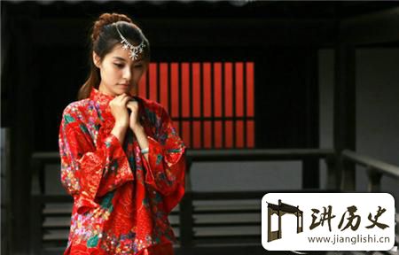 <rb>清</rb><rt>qīng</rt><rb>代</rb><rt>dài</rt><rb>婚</rb><rt>hūn</rt><rb>娶</rb><rt>qǔ</rt><rb>荒</rb><rt>huāng</rt><rb>唐</rb><rt>táng</rt><rb>事</rb><rt>shì</rt>:<rb>竟</rb><rt>jìng</rt><rb>还</rb><rt>hái</rt><rb>有</rb><rt>yǒu</rt><rb>租</rb><rt>zū</rt><rb>赁</rb><rt>lìn</rt><rb>与</rb><rt>yǔ</rt><rb>典</rb><rt>diǎn</rt><rb>当</rb><rt>dāng</rt>&ldquo</ruby><ruby><rb>妻</rb><rt>qī</rt><rb>子</rb><rt>zǐ</rt>&rdquo</ruby><ruby><rb>业</rb><rt>yè</rt><rb>务</rb><rt>wù</rt>