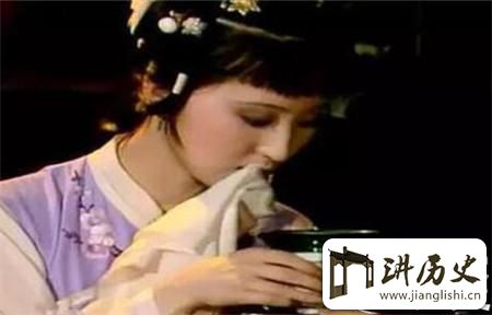 <rb>古</rb><rt>gǔ</rt><rb>代</rb><rt>dài</rt><rb>人</rb><rt>rén</rt><rb>用</rb><rt>yòng</rt><rb>牙</rb><rt>yá</rt><rb>刷</rb><rt>shuā</rt><rb>吗</rb><rt>ma</rt>?<rb>人</rb><rt>rén</rt><rb>类</rb><rt>lèi</rt><rb>什</rb><rt>shí</rt><rb>么</rb><rt>me</rt><rb>时</rb><rt>shí</rt><rb>候</rb><rt>hòu</rt><rb>开</rb><rt>kāi</rt><rb>始</rb><rt>shǐ</rt><rb>用</rb><rt>yòng</rt><rb>牙</rb><rt>yá</rt><rb>膏</rb><rt>gāo</rt><rb>刷</rb><rt>shuā</rt><rb>牙</rb><rt>yá</rt>