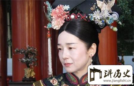<rb>慈</rb><rt>cí</rt><rb>禧</rb><rt>xǐ</rt><rb>太</rb><rt>tài</rt><rb>后</rb><rt>hòu</rt><rb>的</rb><rt>de</rt><rb>寝</rb><rt>qǐn</rt><rb>宫</rb><rt>gōng</rt><rb>传</rb><rt>chuán</rt><rb>出</rb><rt>chū</rt><rb>婴</rb><rt>yīng</rt><rb>儿</rb><rt>ér</rt><rb>的</rb><rt>de</rt><rb>哭</rb><rt>kū</rt><rb>声</rb><rt>shēng</rt><rb>这</rb><rt>zhè</rt><rb>是</rb><rt>shì</rt><rb>怎</rb><rt>zěn</rt><rb>么</rb><rt>me</rt><rb>回</rb><rt>huí</rt><rb>事</rb><rt>shì</rt>