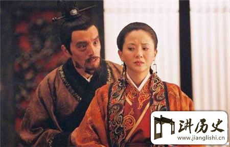 <rb>东</rb><rt>dōng</rt><rb>方</rb><rt>fāng</rt><rb>朔</rb><rt>shuò</rt><rb>一</rb><rt>yī</rt><rb>语</rb><rt>yǔ</rt><rb>点</rb><rt>diǎn</rt><rb>破</rb><rt>pò</rt><rb>皇</rb><rt>huáng</rt><rb>冠</rb><rt>guàn</rt><rb>装</rb><rt>zhuāng</rt><rb>饰</rb><rt>shì</rt><rb>珠</rb><rt>zhū</rt><rb>帘</rb><rt>lián</rt><rb>的</rb><rt>de</rt><rb>玄</rb><rt>xuán</rt><rb>机</rb><rt>jī</rt><rb>说</rb><rt>shuō</rt><rb>了</rb><rt>le</rt><rb>什</rb><rt>shí</rt><rb>么</rb><rt>me</rt>?