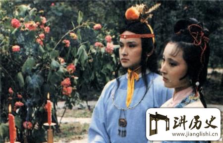 <rb>王</rb><rt>wáng</rt><rb>夫</rb><rt>fū</rt><rb>人</rb><rt>rén</rt><rb>逼</rb><rt>bī</rt><rb>死</rb><rt>sǐ</rt><rb>金</rb><rt>jīn</rt><rb>钏</rb><rt>chuàn</rt><rb>和</rb><rt>hé</rt><rb>晴</rb><rt>qíng</rt><rb>雯</rb><rt>wén</rt><rb>竟</rb><rt>jìng</rt><rb>是</rb><rt>shì</rt><rb>因</rb><rt>yīn</rt><rb>为</rb><rt>wéi</rt><rb>接</rb><rt>jiē</rt><rb>受</rb><rt>shòu</rt><rb>不</rb><rt>bú</rt><rb>了</rb><rt>le</rt><rb>这</rb><rt>zhè</rt><rb>个</rb><rt>gè</rt>?