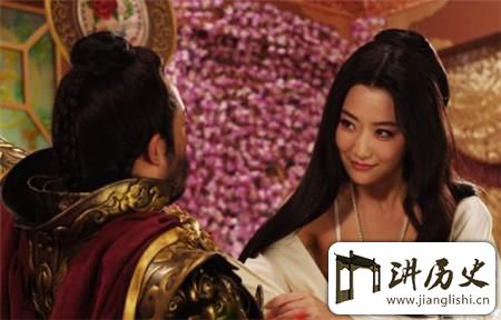 <rb>太</rb><rt>tài</rt><rb>滥</rb><rt>làn</rt><rb>情</rb><rt>qíng</rt>!<rb>胡</rb><rt>hú</rt><rb>太</rb><rt>tài</rt><rb>后</rb><rt>hòu</rt><rb>为</rb><rt>wéi</rt><rb>掩</rb><rt>yǎn</rt><rb>盖</rb><rt>gài</rt><rb>偷</rb><rt>tōu</rt><rb>情</rb><rt>qíng</rt><rb>真</rb><rt>zhēn</rt><rb>相</rb><rt>xiàng</rt><rb>而</rb><rt>ér</rt><rb>将</rb><rt>jiāng</rt><rb>亲</rb><rt>qīn</rt><rb>儿</rb><rt>ér</rt><rb>毒</rb><rt>dú</rt><rb>杀</rb><rt>shā</rt>