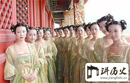 <rb>皇</rb><rt>huáng</rt><rb>帝</rb><rt>dì</rt><rb>拥</rb><rt>yōng</rt><rb>三</rb><rt>sān</rt><rb>宫</rb><rt>gōng</rt><rb>六</rb><rt>liù</rt><rb>院</rb><rt>yuàn</rt><rb>选</rb><rt>xuǎn</rt><rb>妃</rb><rt>fēi</rt><rb>的</rb><rt>de</rt><rb>标</rb><rt>biāo</rt><rb>准</rb><rt>zhǔn</rt><rb>会</rb><rt>huì</rt><rb>不</rb><rt>bú</rt><rb>会</rb><rt>huì</rt><rb>相</rb><rt>xiàng</rt><rb>当</rb><rt>dāng</rt><rb>严</rb><rt>yán</rt><rb>格</rb><rt>gé</rt>?