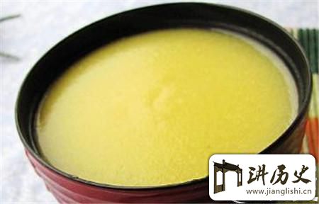 <rb>慈</rb><rt>cí</rt><rb>禧</rb><rt>xǐ</rt><rb>太</rb><rt>tài</rt><rb>后</rb><rt>hòu</rt><rb>亡</rb><rt>wáng</rt><rb>命</rb><rt>mìng</rt><rb>途</rb><rt>tú</rt><rb>中</rb><rt>zhōng</rt><rb>为</rb><rt>wéi</rt><rb>了</rb><rt>le</rt><rb>一</rb><rt>yī</rt><rb>顿</rb><rt>dùn</rt><rb>饭</rb><rt>fàn</rt><rb>竟</rb><rt>jìng</rt><rb>逼</rb><rt>bī</rt><rb>死</rb><rt>sǐ</rt><rb>了</rb><rt>le</rt><rb>一</rb><rt>yī</rt><rb>县</rb><rt>xiàn</rt><rb>之</rb><rt>zhī</rt><rb>长</rb><rt>zhǎng</rt>