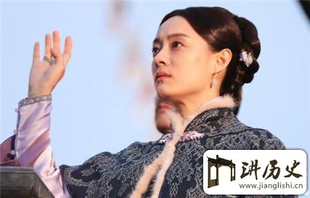 <rb>丈</rb><rt>zhàng</rt><rb>夫</rb><rt>fū</rt><rb>战</rb><rt>zhàn</rt><rb>死</rb><rt>sǐ</rt><rb>为</rb><rt>wéi</rt><rb>报</rb><rt>bào</rt><rb>仇</rb><rt>chóu</rt><rb>此</rb><rt>cǐ</rt><rb>寡</rb><rt>guǎ</rt><rb>妇</rb><rt>fù</rt><rb>几</rb><rt>jǐ</rt><rb>十</rb><rt>shí</rt><rb>年</rb><rt>nián</rt><rb>只</rb><rt>zhī</rt><rb>做</rb><rt>zuò</rt><rb>一</rb><rt>yī</rt><rb>件</rb><rt>jiàn</rt><rb>事</rb><rt>shì</rt>!